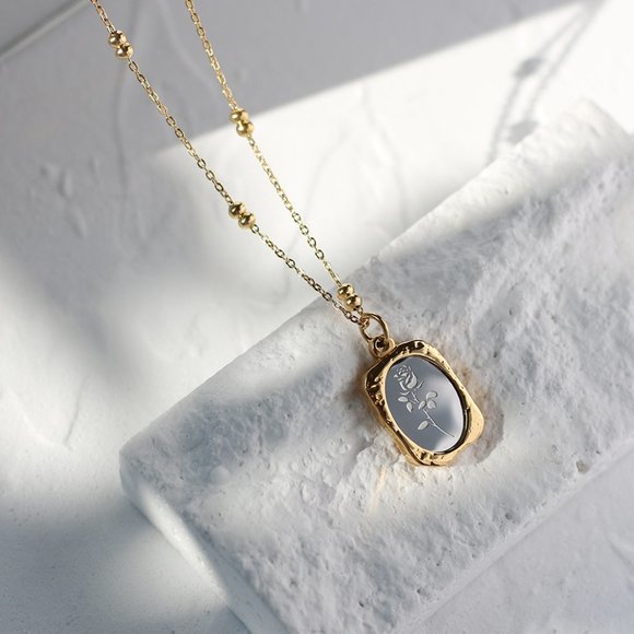 NEW 18K Gold Plated Vintage Retro Rose Flower Magic Mirror Square Necklace - Picture 5 of 10